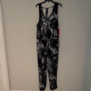 NWT Shosho Palm Patterned Jumpsuit Size XLarge